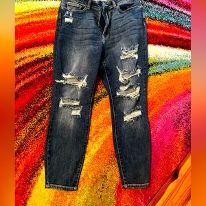 Judy Blue women’s boyfriend fit distressed jeans size 14w EUC